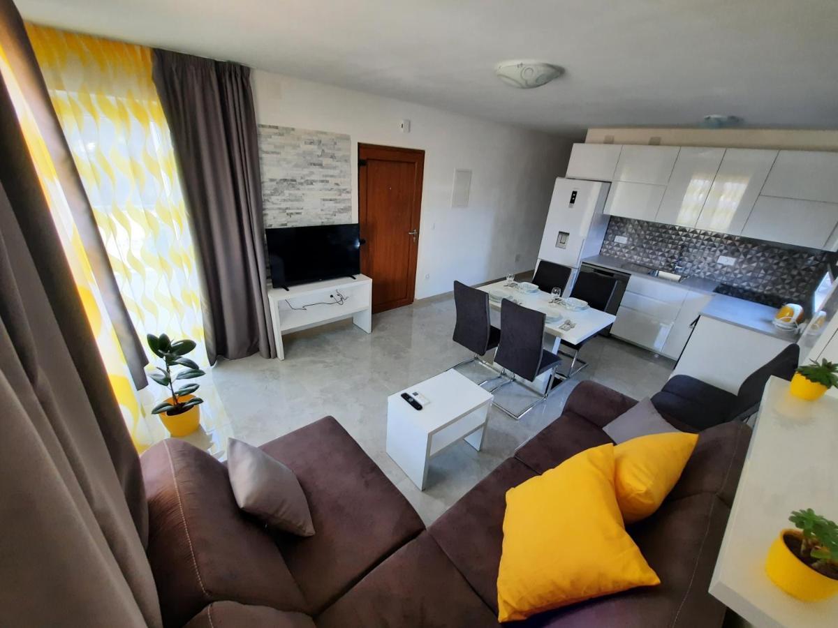 Apartmani Scripea Škrip المظهر الخارجي الصورة
