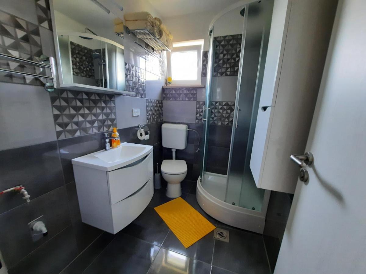 Apartmani Scripea Škrip المظهر الخارجي الصورة