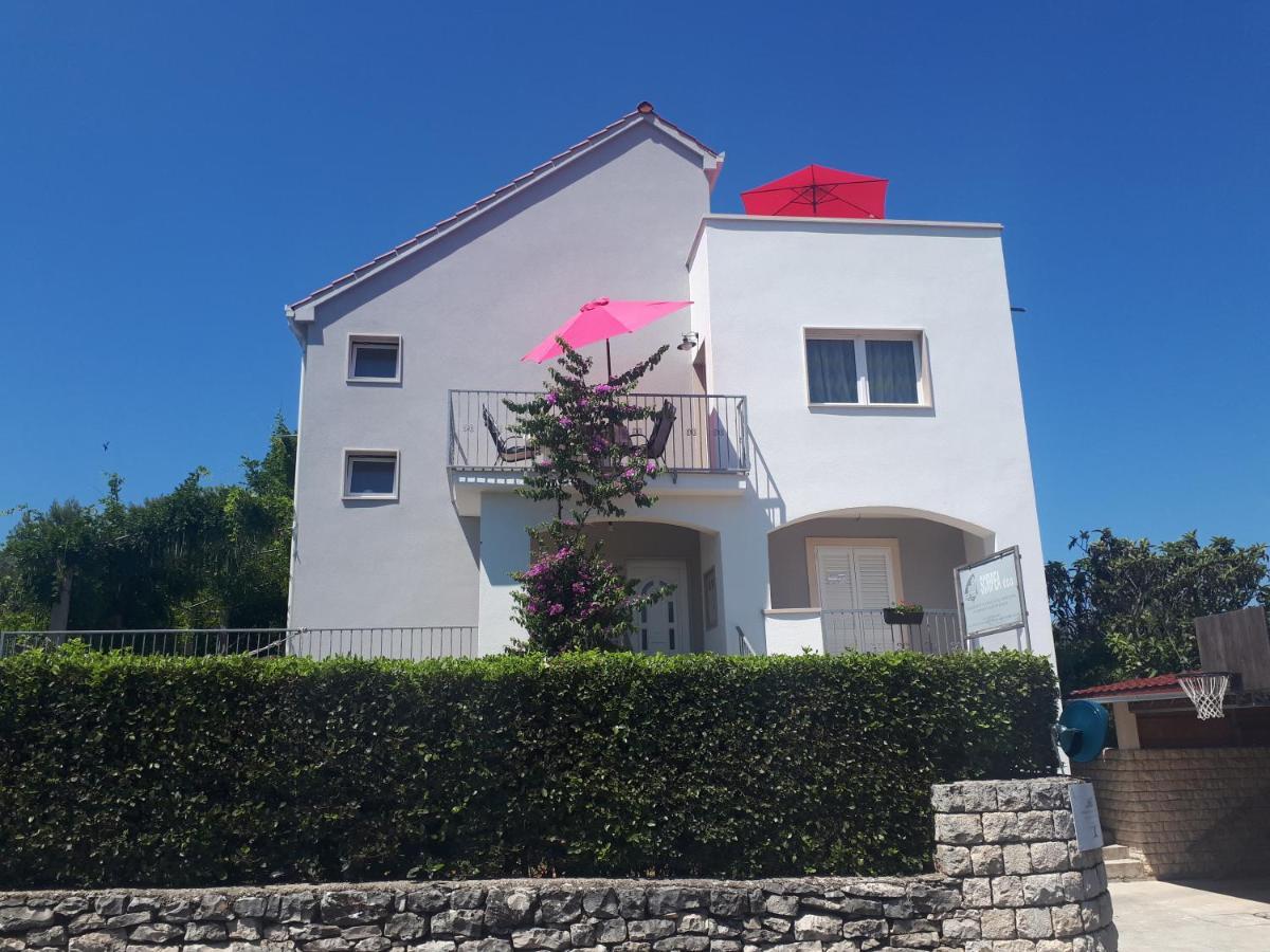 Apartmani Scripea Škrip المظهر الخارجي الصورة