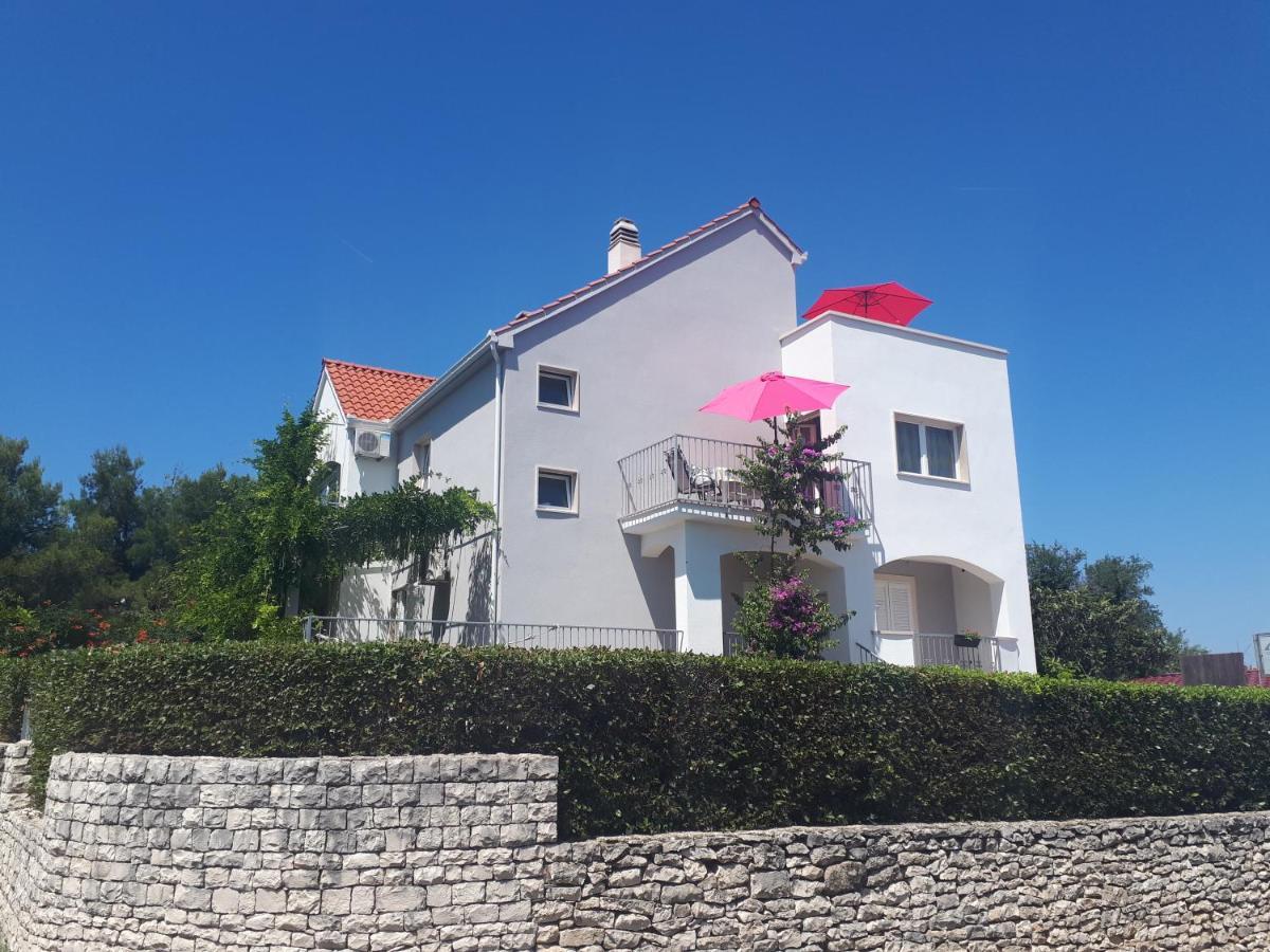 Apartmani Scripea Škrip المظهر الخارجي الصورة